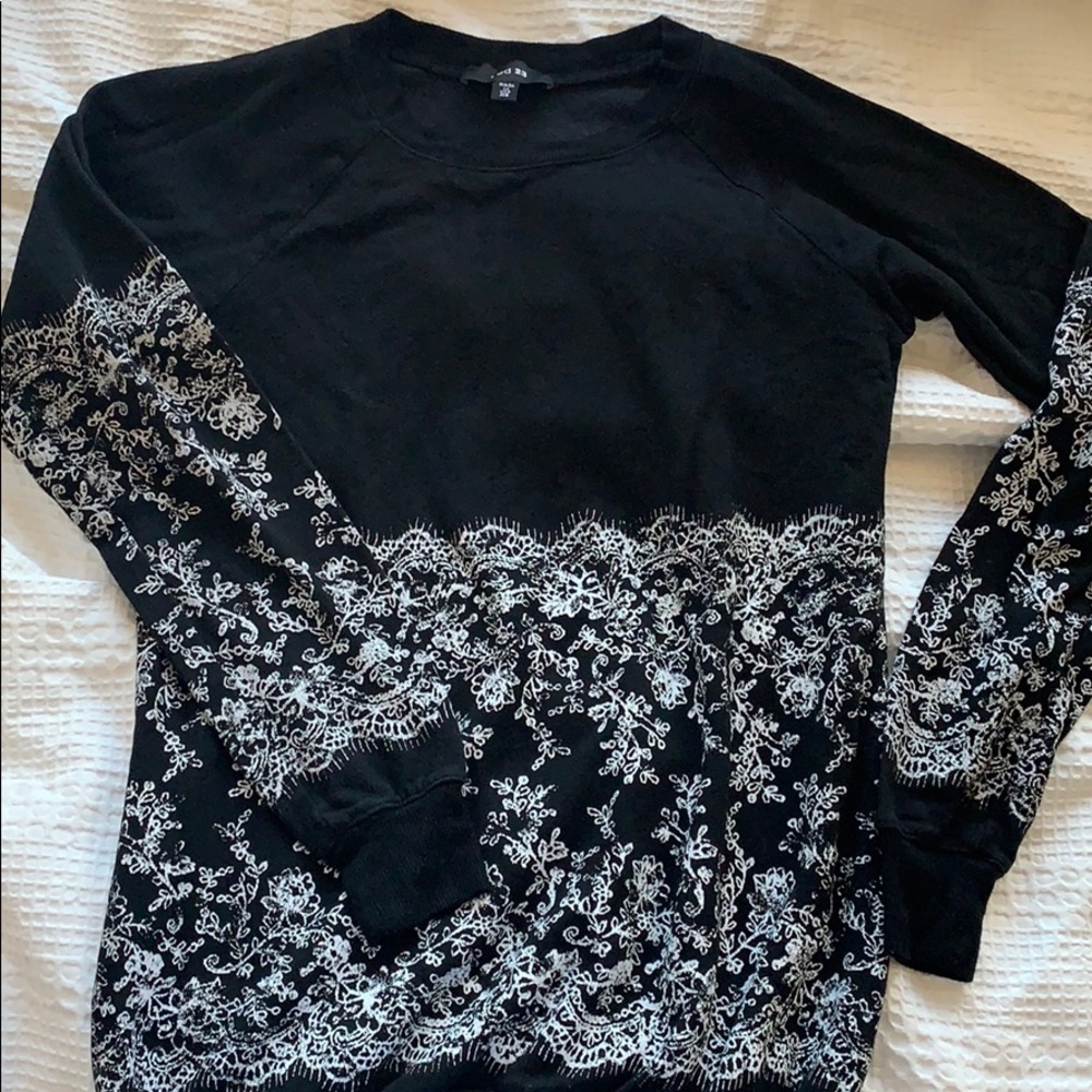 Red23 black sweater